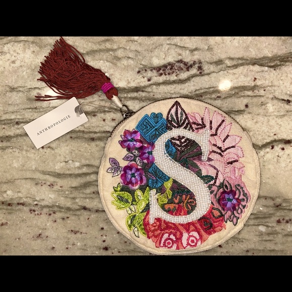 ANTHROPOLOGIE embellished floral circle beaded pouch, “S” monogram. - Picture 1 of 3